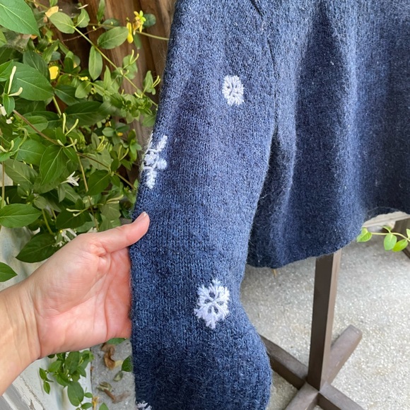 Croft and Barrow knit Christmas Sweater - Picture 7 of 7